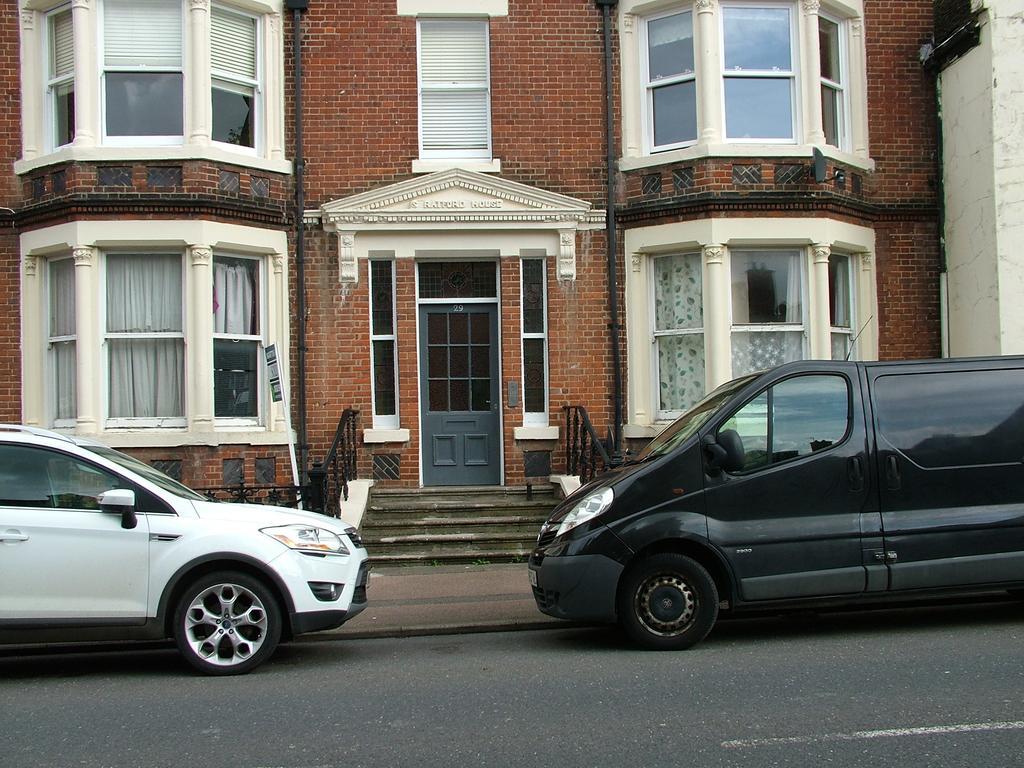 Stratford Apartment ニューマーケット エクステリア 写真